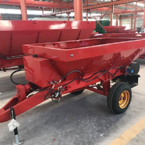 2Y双撒播盘 农家专用撒肥，牛羊粪撒肥车，农场合作社专用抛肥车