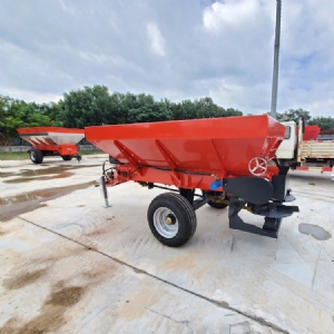 2Y双撒播盘 农家专用撒肥，牛羊粪撒肥车，农场合作社专用抛肥车