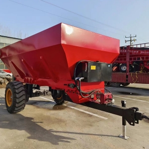 牵引式8方撒肥车
