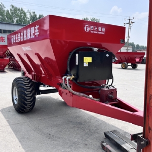 牵引式撒肥车撒粪车